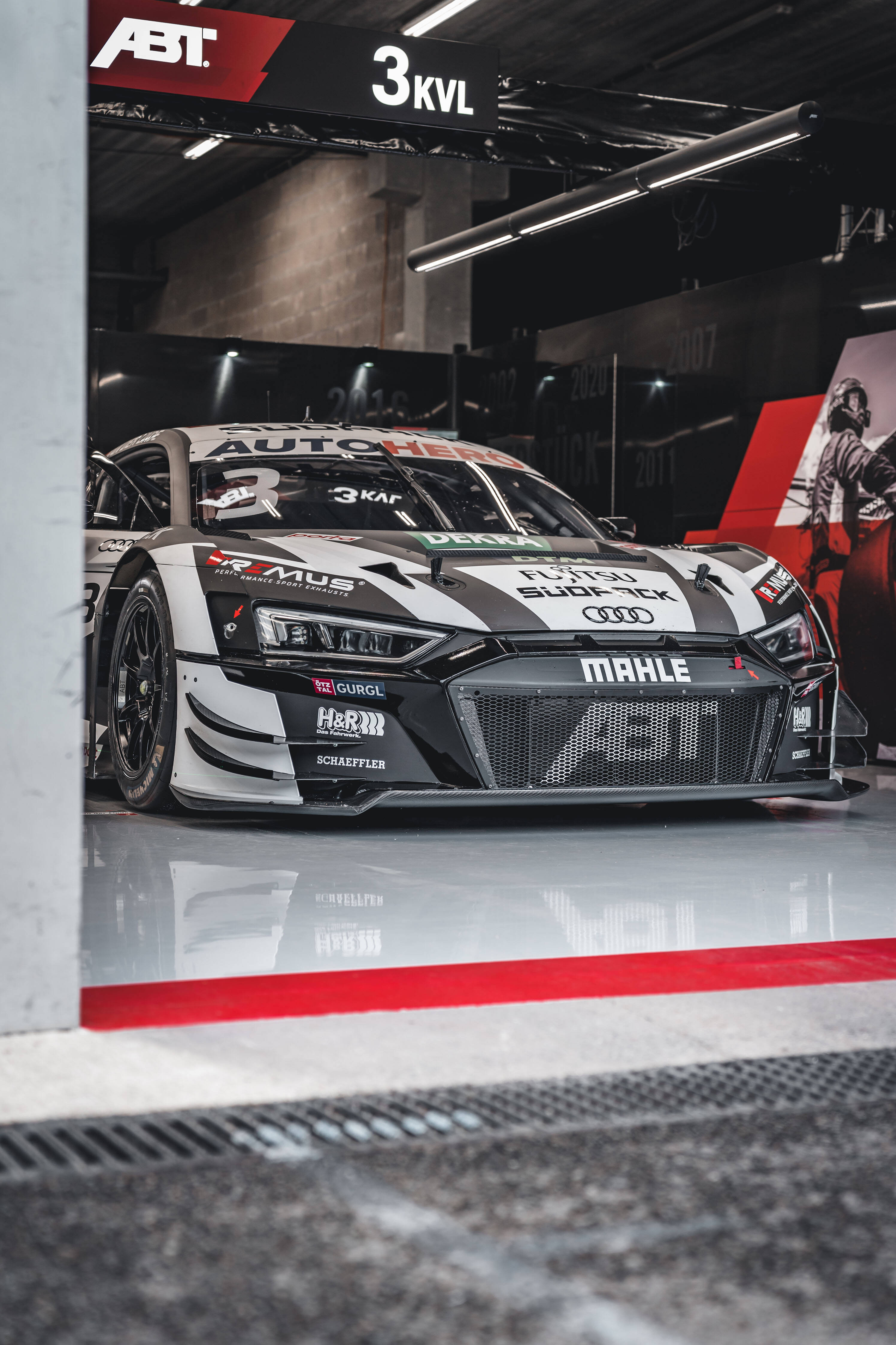 Audi R8 LMS clinches second and third place at Spa