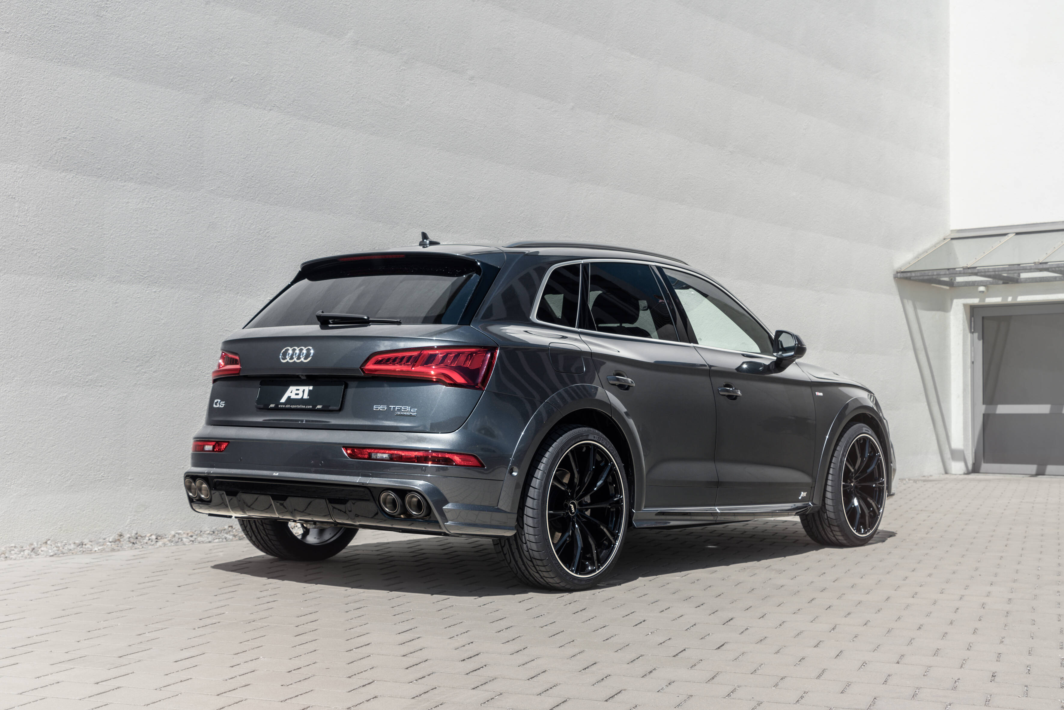 ABT aerodynamic and interior upgrades for 2023 Audi Q8 and SQ8 - Audi  Tuning, VW Tuning, Chiptuning von ABT Sportsline.