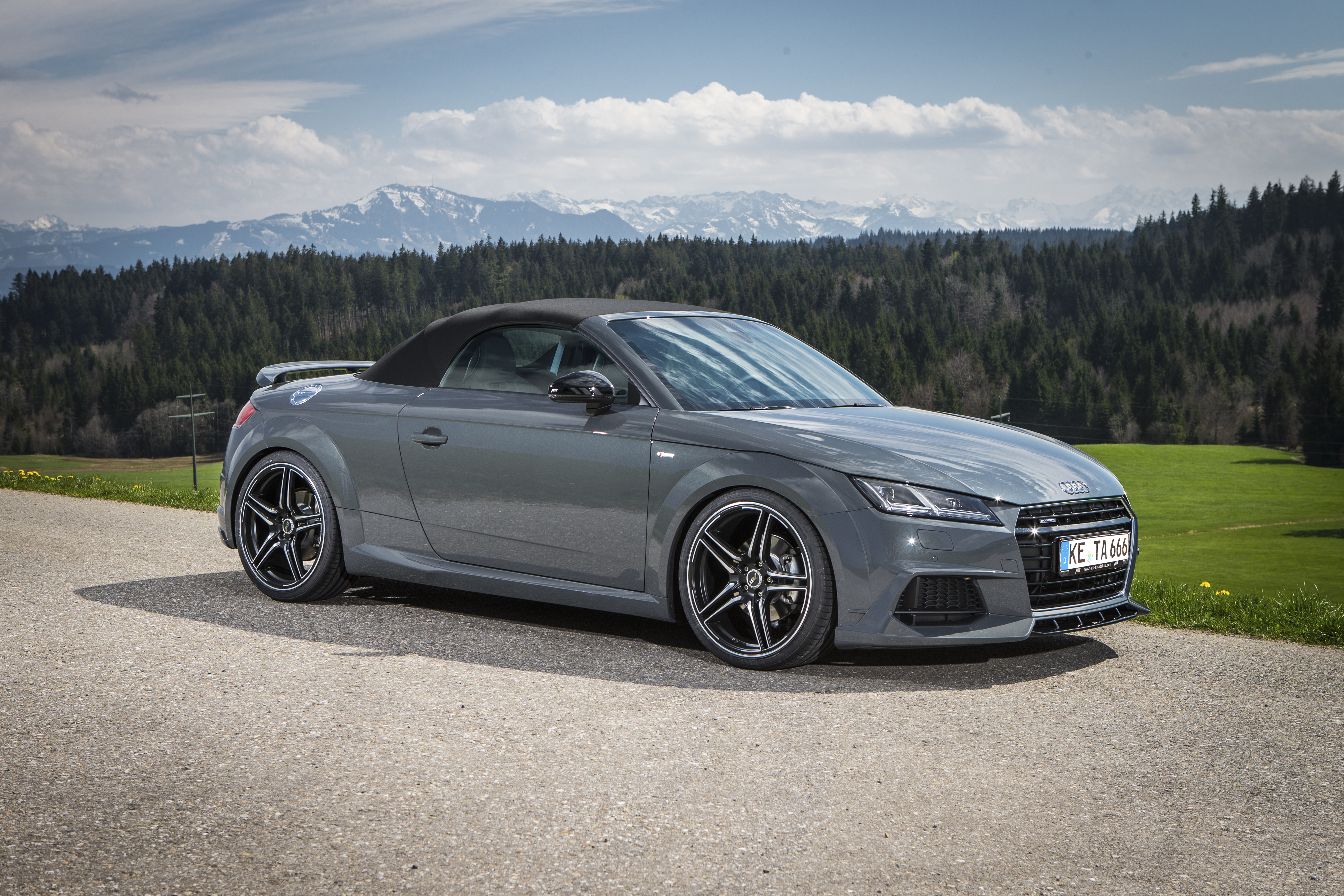 Большая серая машина. Ауди ТТ ABT. Audi TT 8s. Ауди ТТ 2020 серая. Audi TT 8s ABT